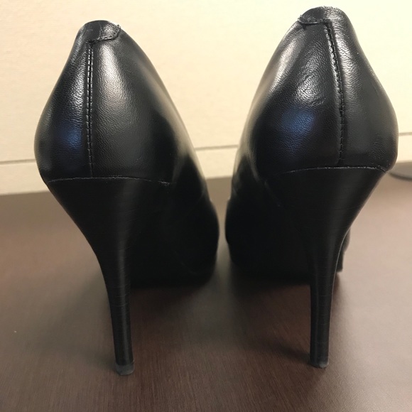 Nine West Heel - SOLD - Picture 2 of 5